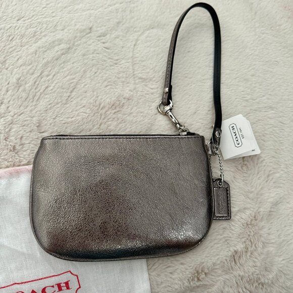 NWT- COACH - LEATHER SILVER/PEWTER WRISTLET - Picture 4 of 4